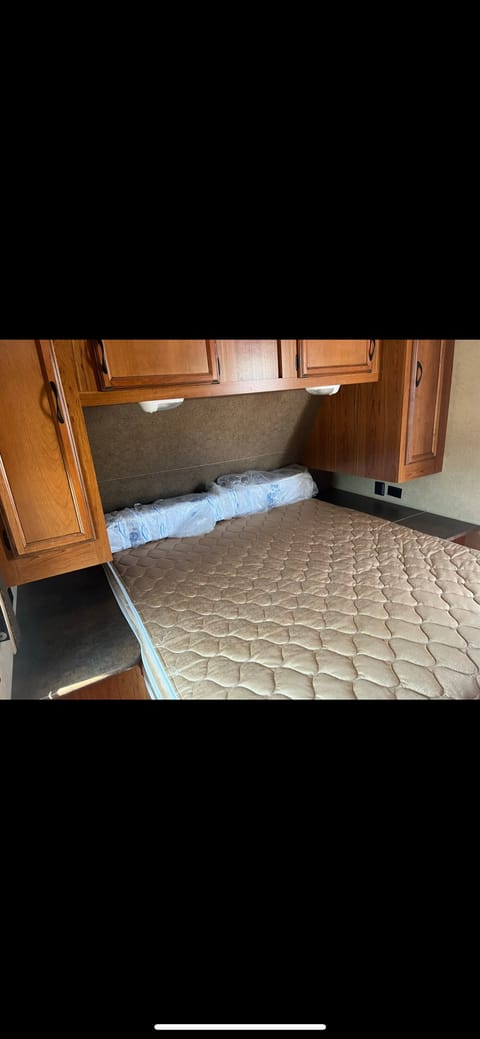 32’ Starcraft Autumn Ridge Towable trailer in North Bay