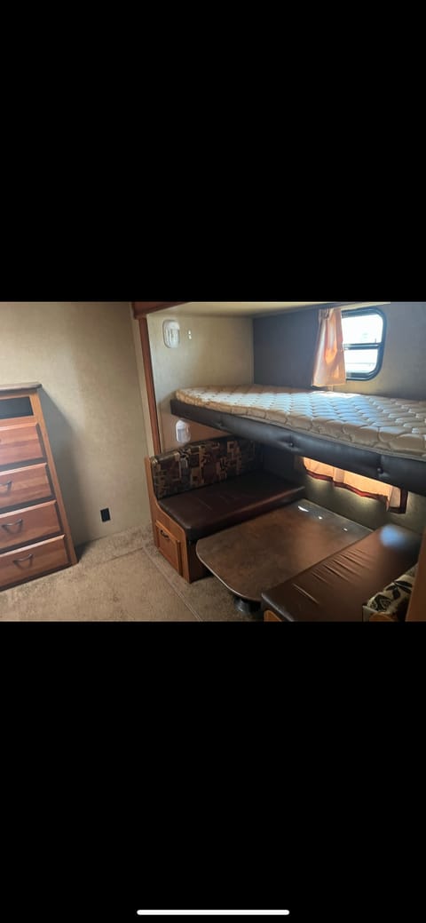 32’ Starcraft Autumn Ridge Towable trailer in North Bay