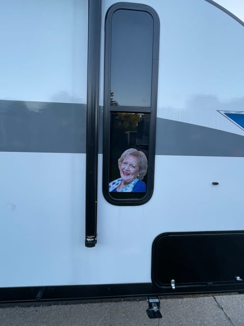 Betty White Towable trailer in Neenah