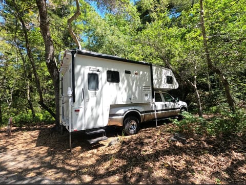 Lance Legend & F350 Expeditions Drivable vehicle in Union City