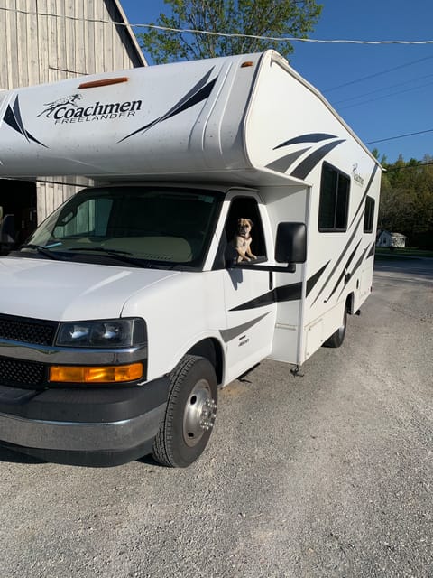 “Charli” Coachmen Freelander Drivable vehicle in West Jordan