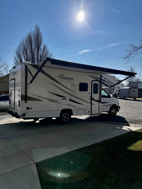 “Charli” Coachmen Freelander Drivable vehicle in West Jordan