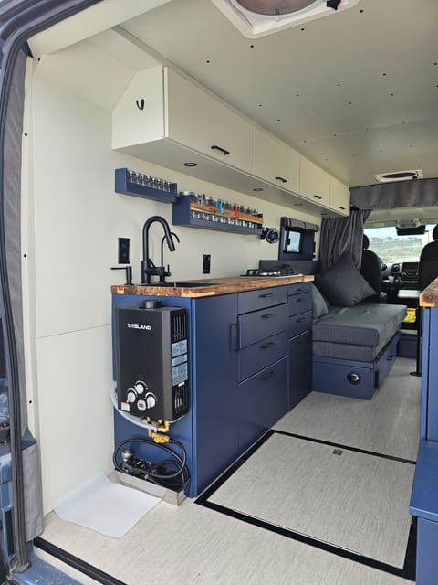 De Van XL - Most Open, Spacious Build out there! 2022 Promaster 3500 Campervan in Summerlin