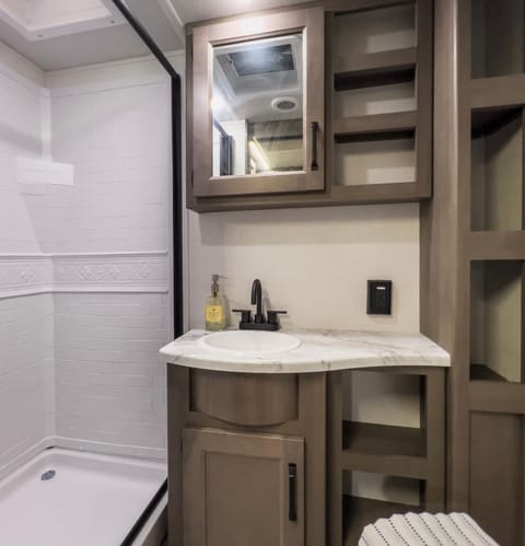 Bourbon Paradise Camping Towable trailer in Jefferson County