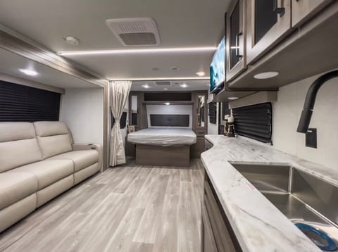 Bourbon Paradise Camping Towable trailer in Jefferson County