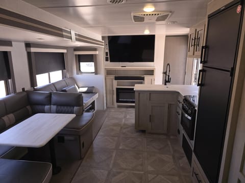 2023 Forest River Wildwood (The Suite Escape) Towable trailer in Barstow