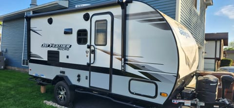 Perfect for your family - 2022 Jayco can be towed by large SUV Towable trailer in Bolingbrook