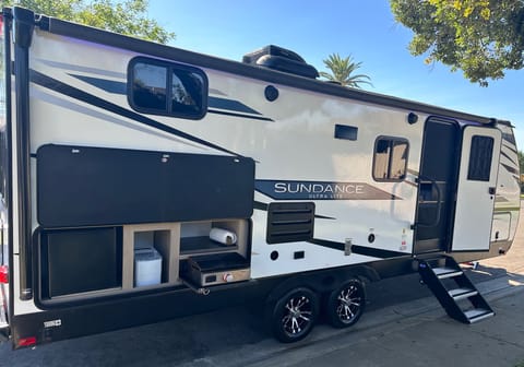 Sundance Ultra Lite 241 BH Towable trailer in Modesto