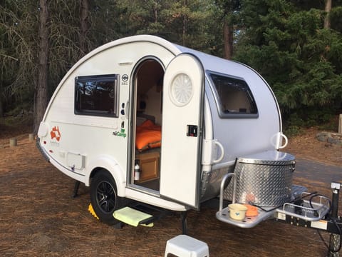 Roam with "Roo" (TAB320 Boondock Edition) Towable trailer in Eugene