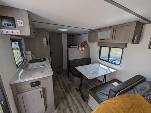 Sunchaser | 2024 Coleman Lantern Towable trailer in Spokane Valley