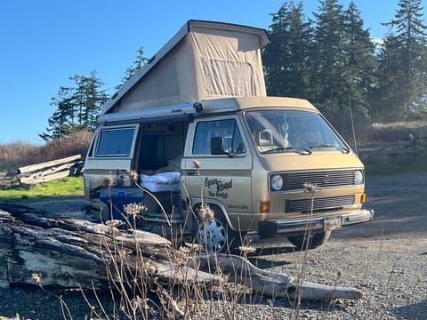 Classic 1985 VW Westfalia “Goldie” 