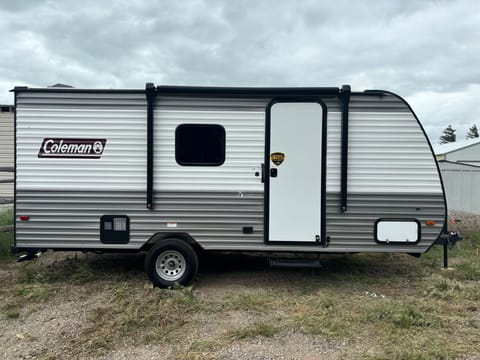 2024 Coleman Lantern 17B Towable trailer in Idaho Falls