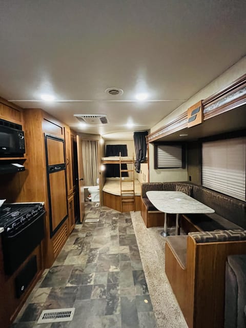 Honeys Camper -2017 AR-ONE MAXX- Towable trailer in San Antonio