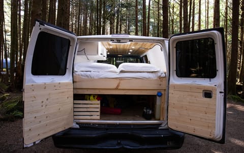 Cozy Ford E-250 Camper Campervan in Vancouver