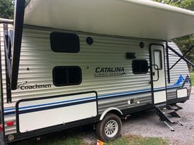 2022 Coachmen Catalina Summit Series 7 184BHS Towable trailer in Beaumont