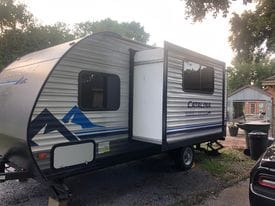 2022 Coachmen Catalina Summit Series 7 184BHS Towable trailer in Beaumont