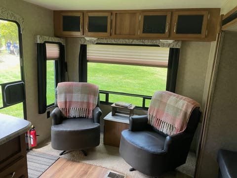 30' Coachmen Catalina SBX travel Trailer - Collins Ziehbarer Anhänger in Derry