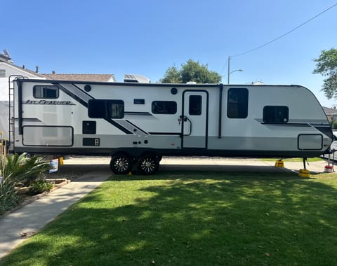 2024 Jayco JayFeather 29QBH *Delivery or p/u available* Towable trailer in Monrovia