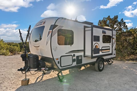 Slide out for more space inside!