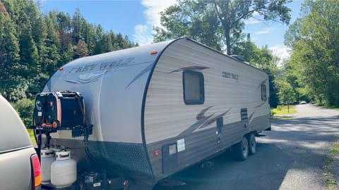 Feels Like Indoor/ Outdoor Living In Our 2016 Toyhauler Towable trailer in La Grande