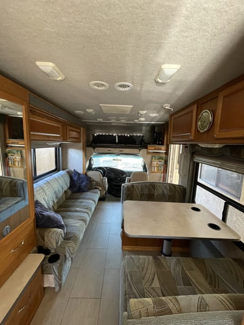 Beautiful 2006 Fleetwood 23' Jamboree Class C Motorhome Drivable vehicle in Glendora