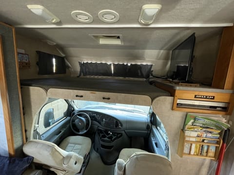 Beautiful 2006 Fleetwood 23' Jamboree Class C Motorhome Drivable vehicle in Glendora