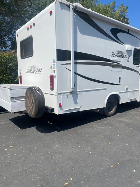 Cookie the Camper Drivable vehicle in North Tustin