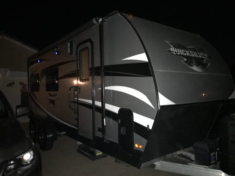 Live lite Towable trailer in Hemet