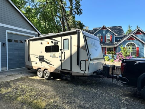 2018 Forest River Rockwood Roo 21SS Towable trailer in Albany