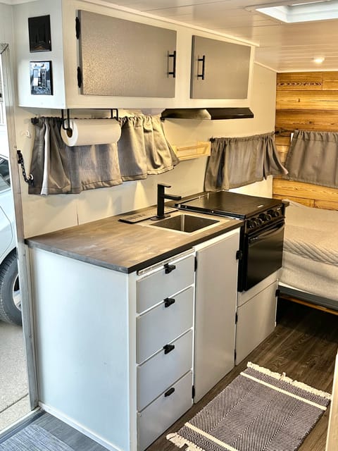 Clean & Cozy Trailer Retreat Towable trailer in Airdrie