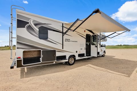 Explore in Comfort: Jayco Greyhawk 30X Motorhome Drivable vehicle in Caldwell