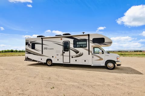 Explore in Comfort: Jayco Greyhawk 30X Motorhome Drivable vehicle in Caldwell