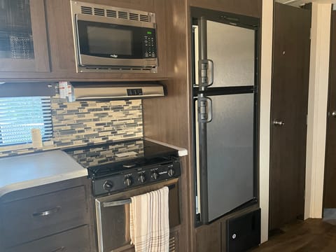 Spacious 2019 Forest River Salem Cruise Lite Towable trailer in Whitecourt