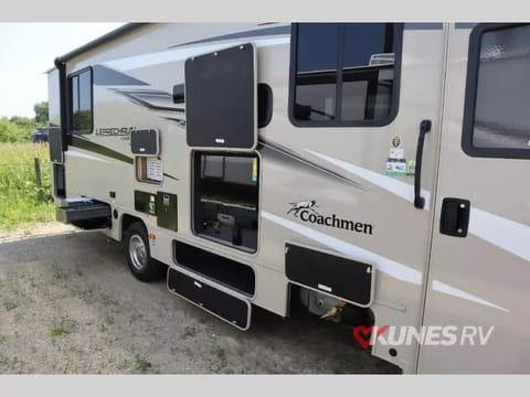 2024 Coachmen Leprechaun (32R159) Drivable vehicle in Lake Winnebago