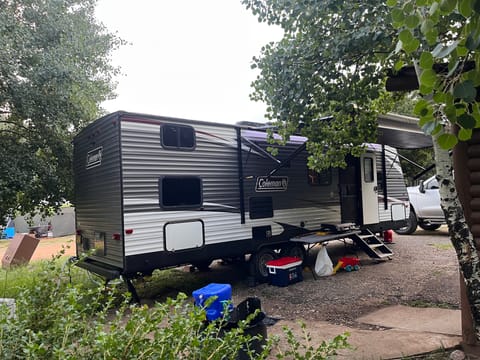 Coleman Lantern 262BH Towable trailer in Albuquerque