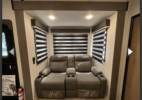 Cozy Wolf Pack for your next adventure! Towable trailer in Smyrna