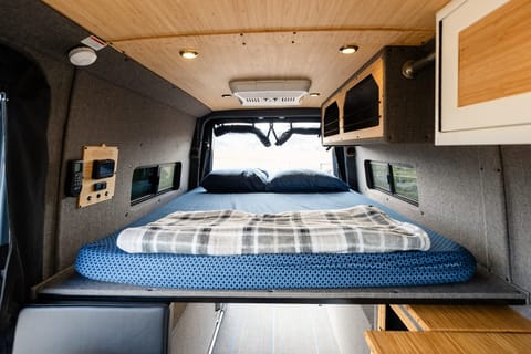 Class B 4x4 Mercedes Sprinter - VANWORKS (UNLIMITED MILES) LA Drivable vehicle in Harbor City