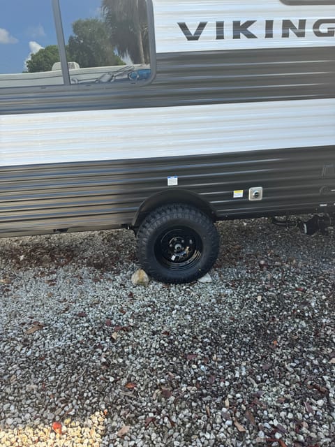 2024 Viking Saga BRAND NEW Towable trailer in Tamarac