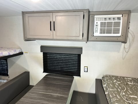 2024 RV: Explore Together in a 5-Person Travel Oasis! Towable trailer in Temecula