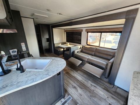 Great get-away 2022 KeyStone RV Colorado Towable trailer in Santee