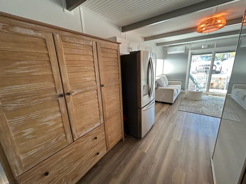 The Writer's Block Houseboat RV in Stock Island