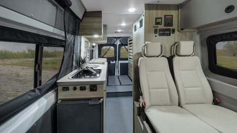 Winnebago Solis with Murphy Bed and Pop Top - 4 seatbelts, sleeps 6 Drivable vehicle in Rancho Penasquitos