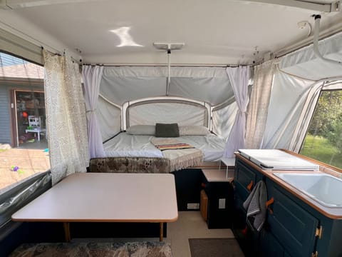 Coleman Sun Valley Pop up - Where Comfort Meets Nature Trailer rebocável in Burnsville