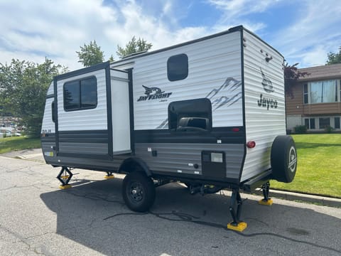 Pet and family friendly!! Jayco jay flight Slx Baja Towable trailer in Veradale