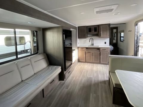 2024 Grand Design Transcend 26BHX Travel Trailer Rimorchio trainabile in El Cajon