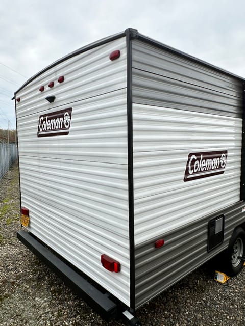 Coalman 17B camper Towable trailer in Gresham