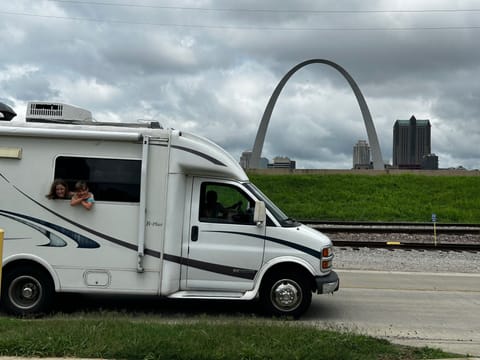 Wonderin' Wheels. RV there yet?!? Drivable vehicle in Eagan