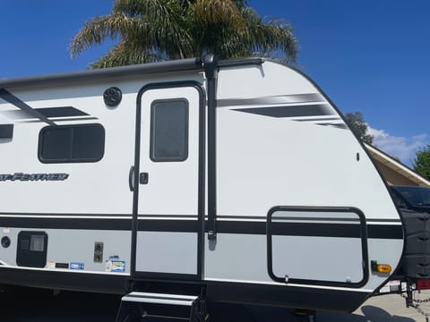 Jayco Feather 24BH Towable trailer in Fallbrook