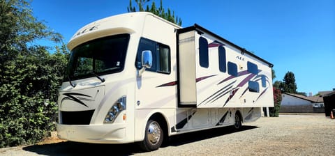 Superslide gives plenty of room on this class A motorhome rental