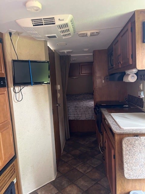 2013 Creekside Towable trailer in Sterling